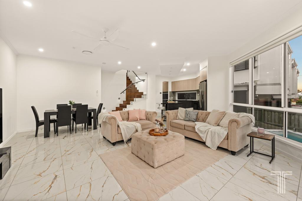 39 Kennington Rd, Camp Hill, QLD 4152