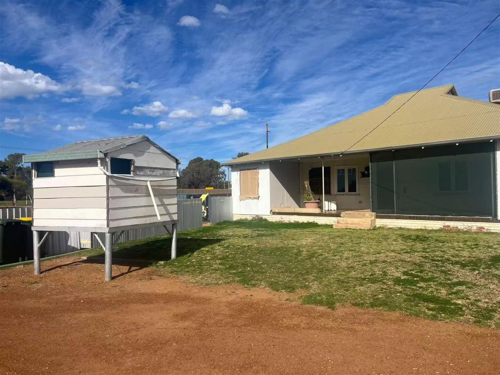 1 Omega St, Southern Cross, WA 6426