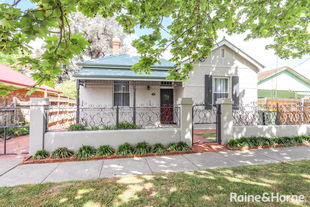 112 Seymour St, Bathurst, NSW 2795