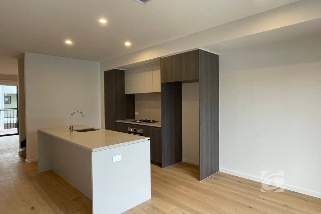 5 Basque Walk, Cranbourne South, VIC 3977