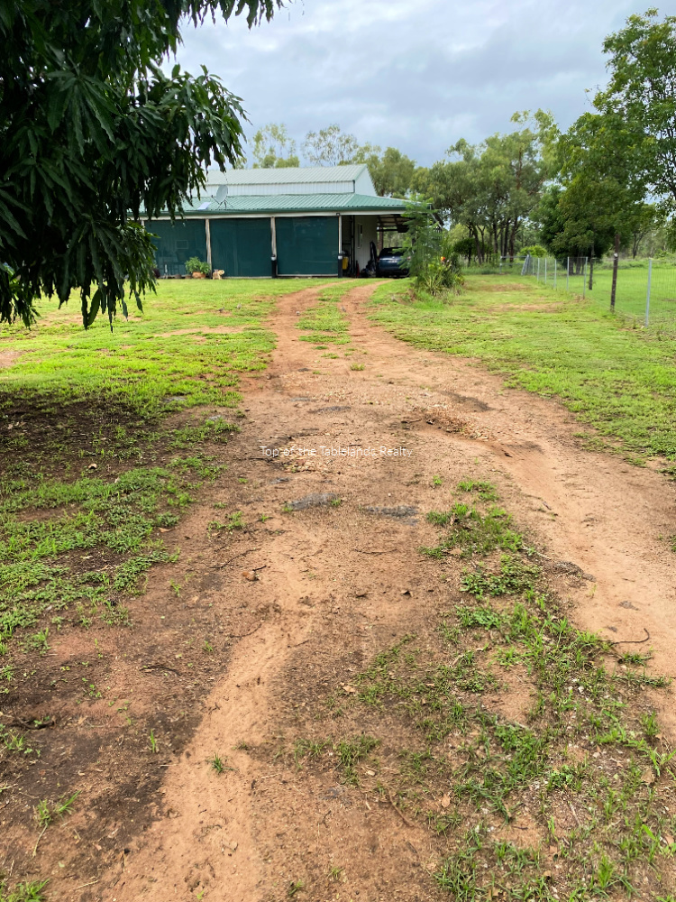 15 Garland St, Mount Surprise, QLD 4871