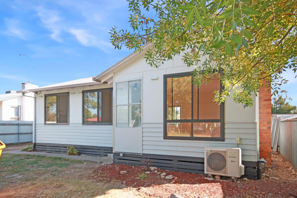 33 Meadows Ave, Benalla, VIC 3672