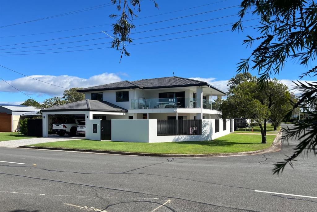 26 Stradbroke St, Biggera Waters, QLD 4216