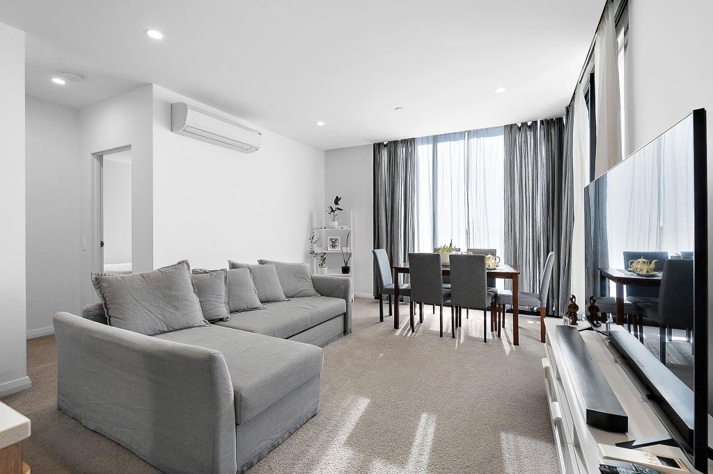 304/6 Baumea Way, Innaloo, WA 6018