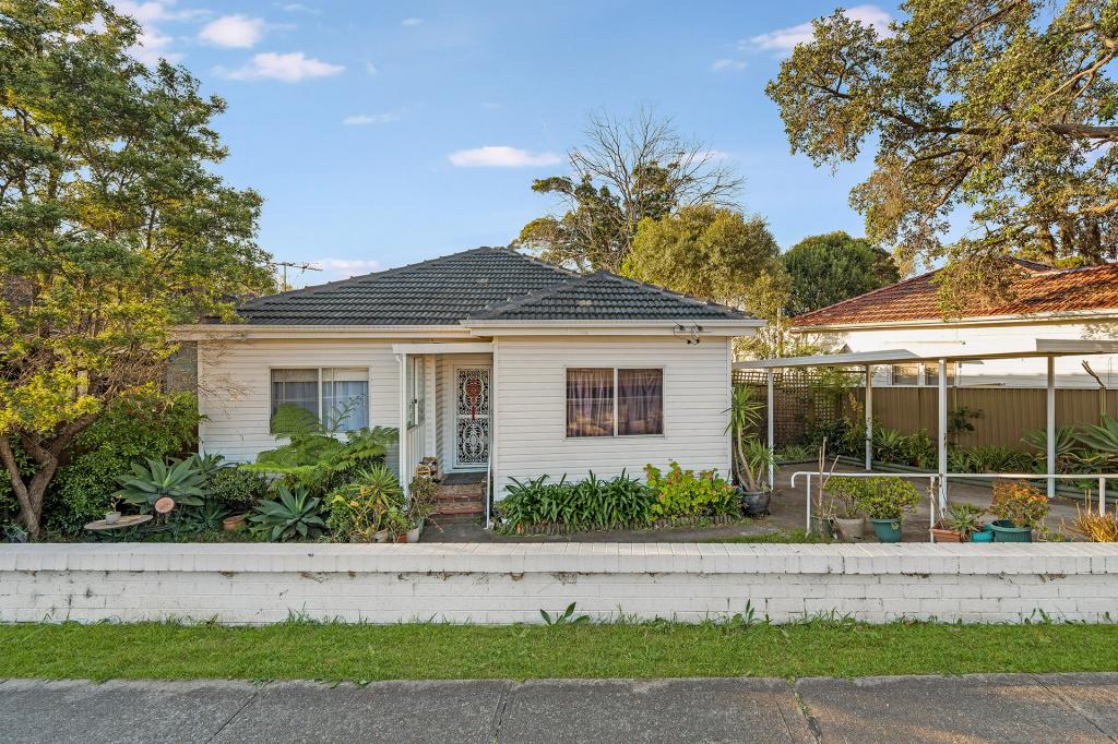 18 Stoney Creek Rd, Beverly Hills, NSW 2209