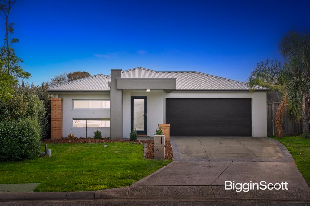 29 Kosta Boda Bvd, Pakenham, VIC 3810