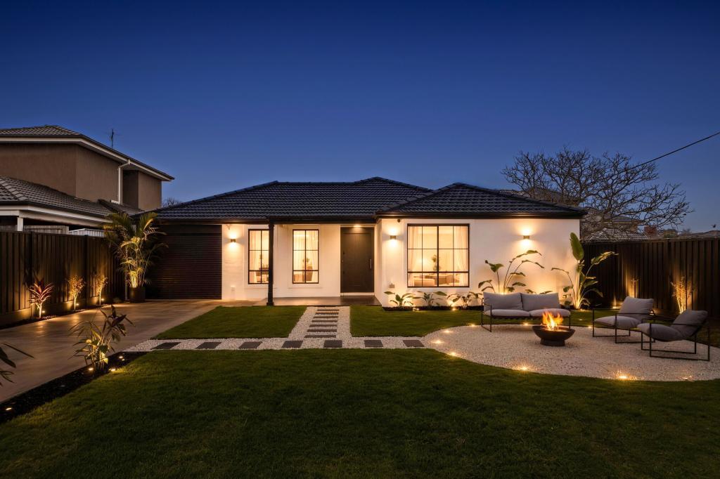 16 ORMOND RD, CLAYTON, VIC 3168