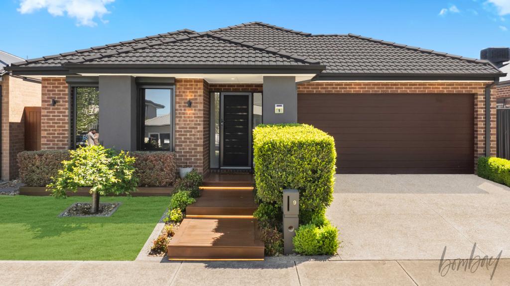 9 WARRNAMBOOL ST, DONNYBROOK, VIC 3064
