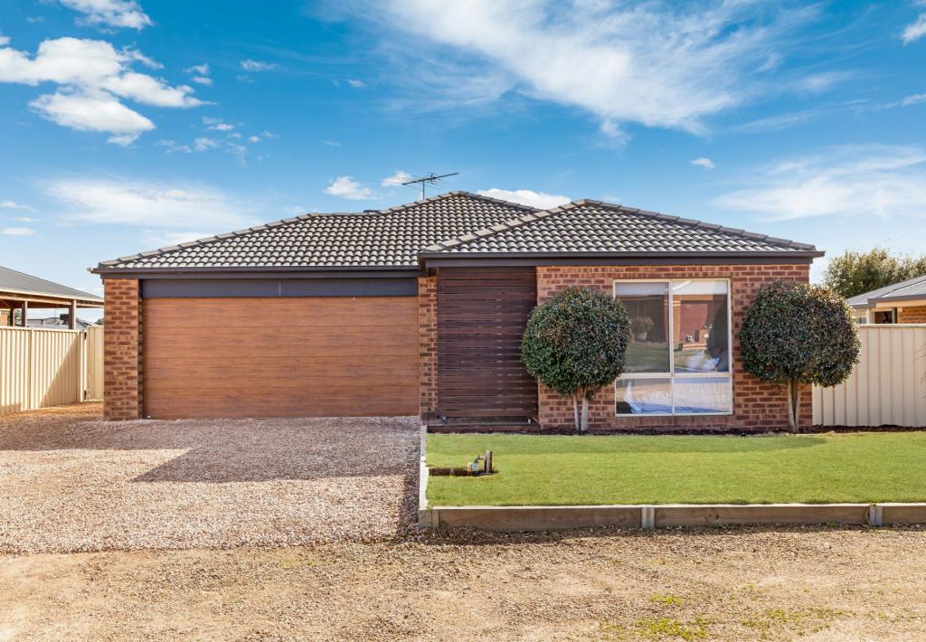 3 Eric Ct, Kilmore, VIC 3764