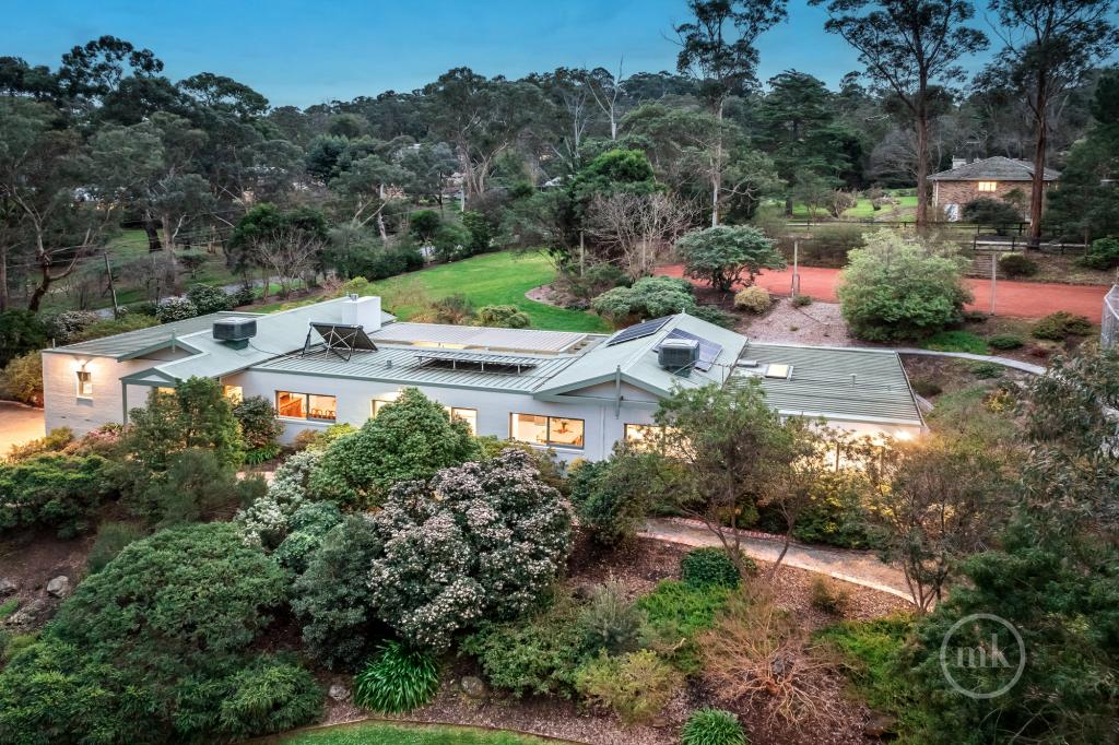 35 SWEENEYS LANE, ELTHAM, VIC 3095