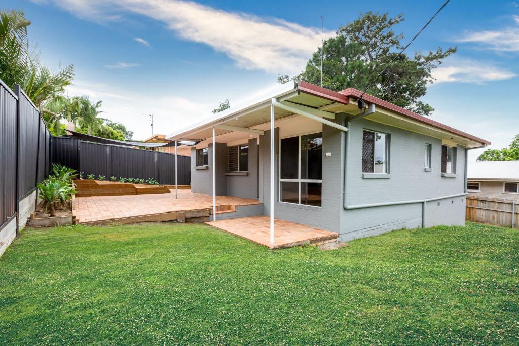 1 Kuranga Ave, Southport, QLD 4215