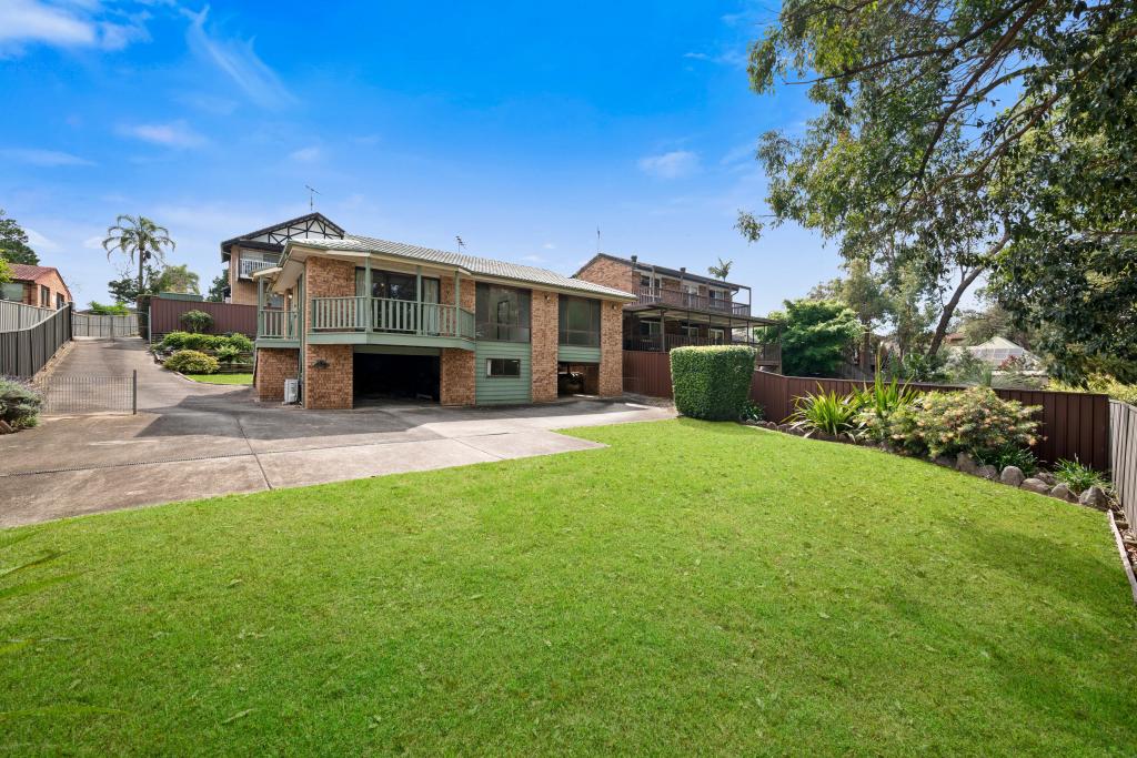 55 Woodlark Pl, Glenfield, NSW 2167