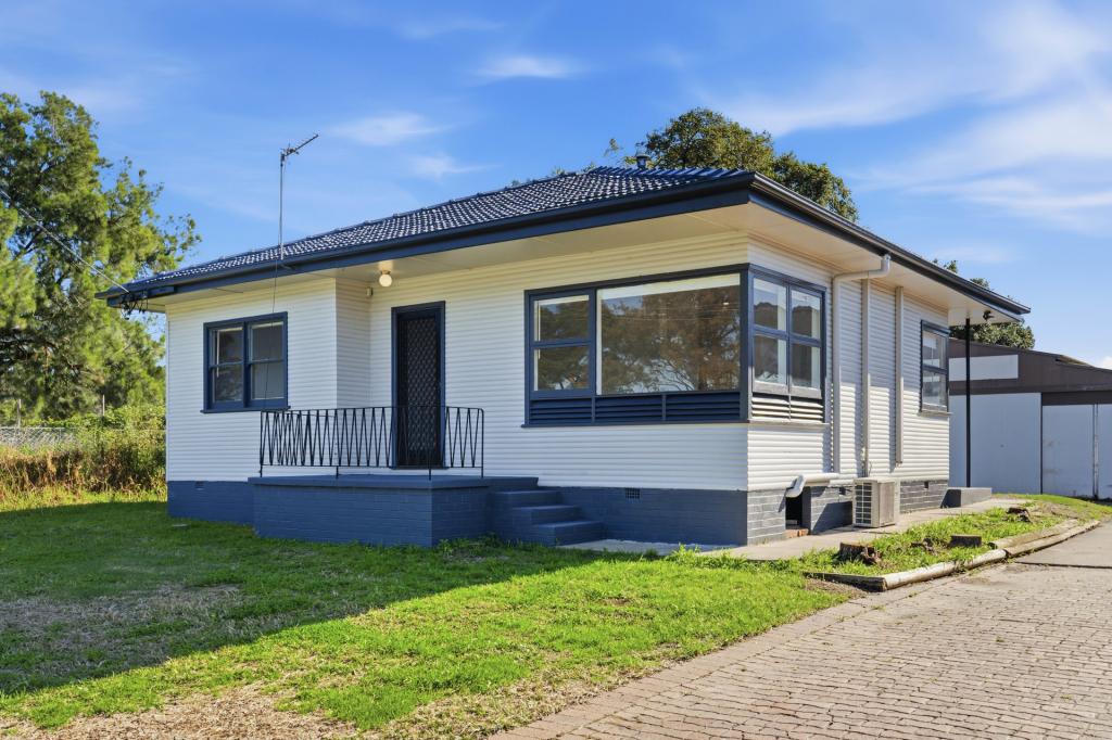 12 Faunce W St, West Gosford, NSW 2250