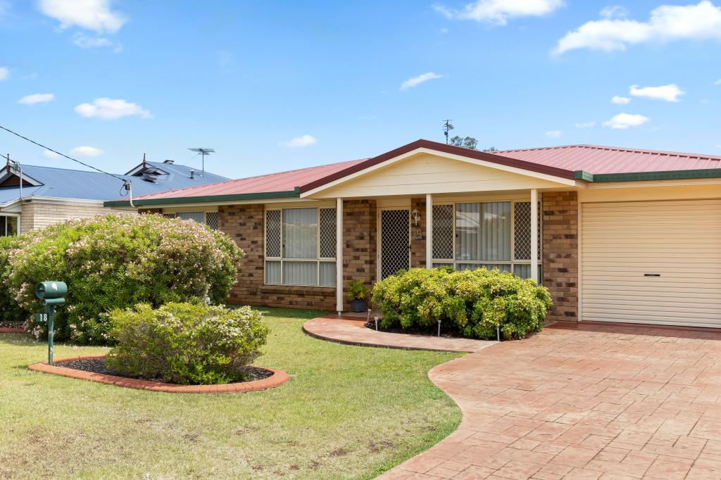 18 Shannon Ct, Oakey, QLD 4401