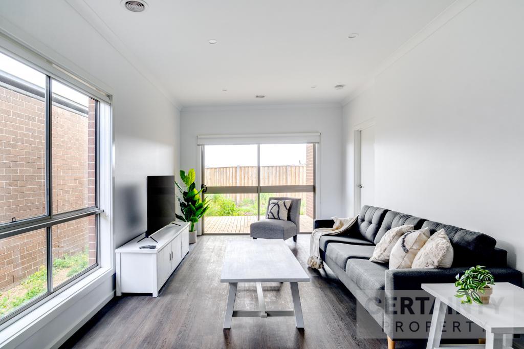 Room 2/30 Pandorea St, Beveridge, VIC 3753