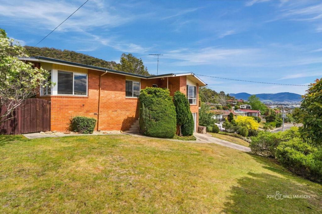 11 St Helen St, Lindisfarne, TAS 7015
