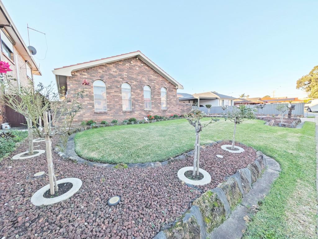4 Thackeray Cl, Wetherill Park, NSW 2164