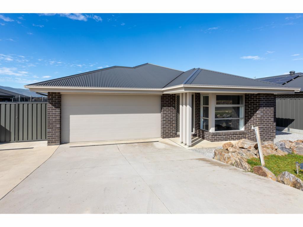 13 Cromwell Rd, Leneva, VIC 3691