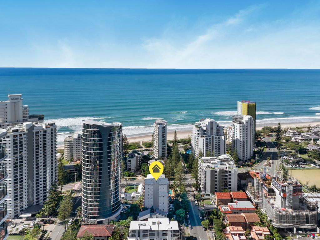 12/93 Old Burleigh Rd, Broadbeach, QLD 4218