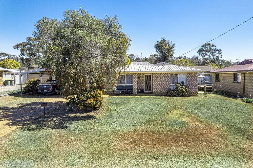 23 Robb St, Oakey, QLD 4401