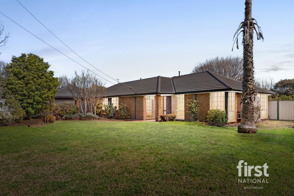 2 Lyall Dr, Werribee, VIC 3030