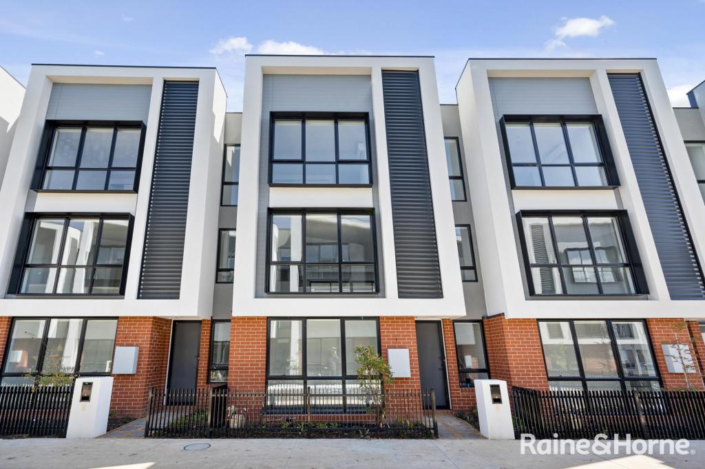 6 SYKES WALK, ST ALBANS, VIC 3021