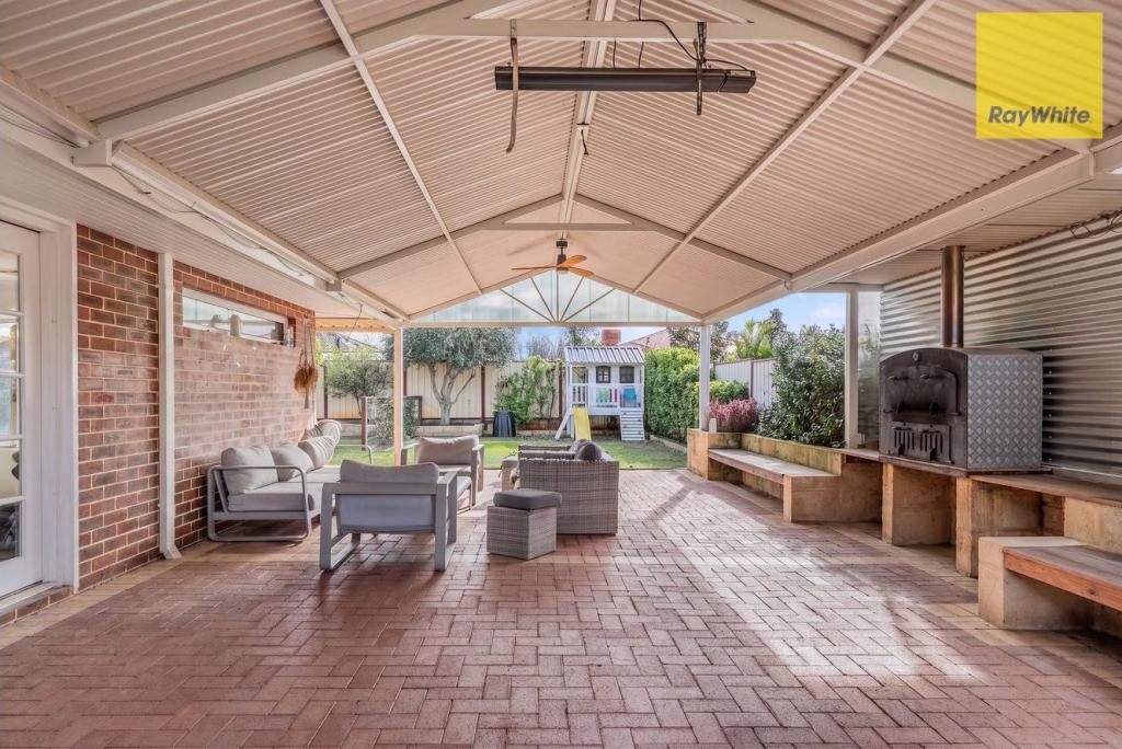 3 Warnt Ct, South Guildford, WA 6055