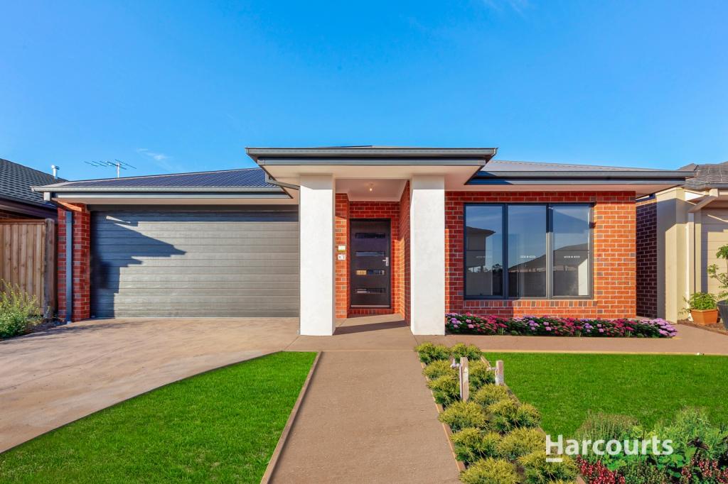 15 Bromley Cct, Thornhill Park, VIC 3335