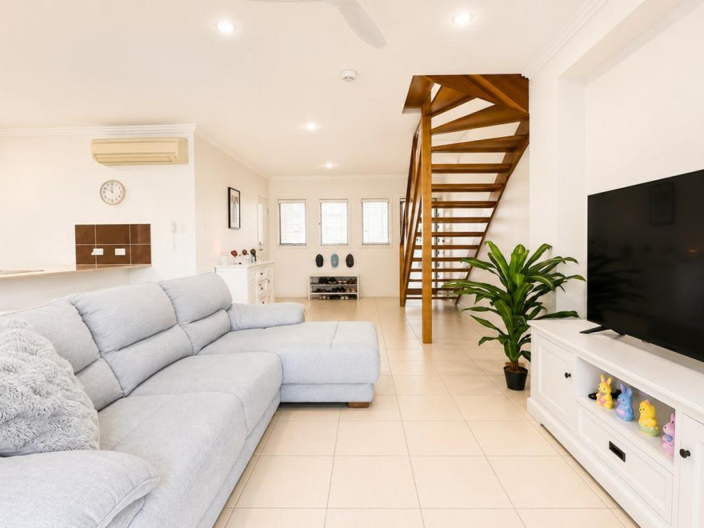 4/17 Entry Dr, Merrimac, QLD 4226