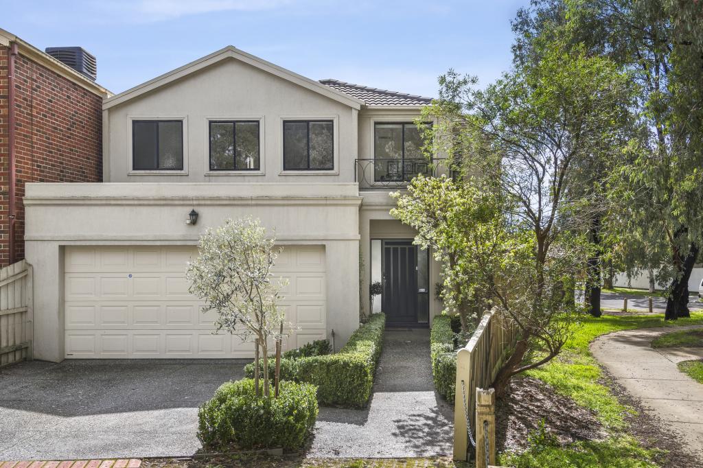 39 Sugarloaf Cl, Burwood East, VIC 3151