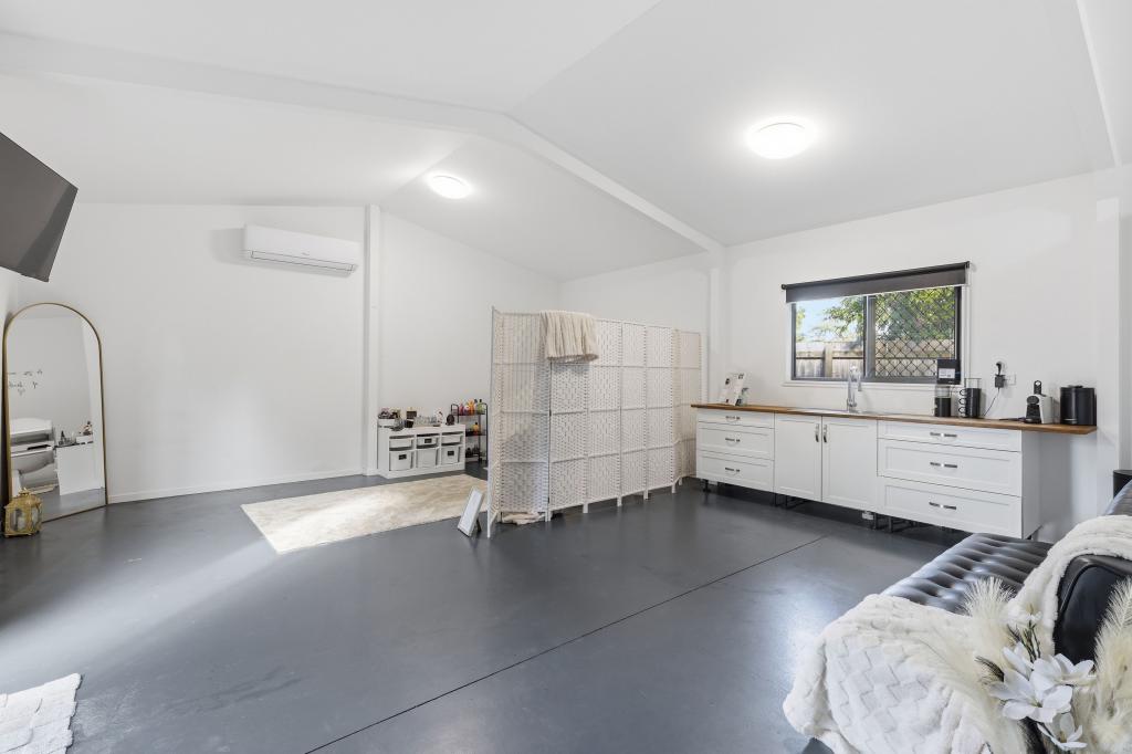 4 Lorebury Dr, Morayfield, QLD 4506