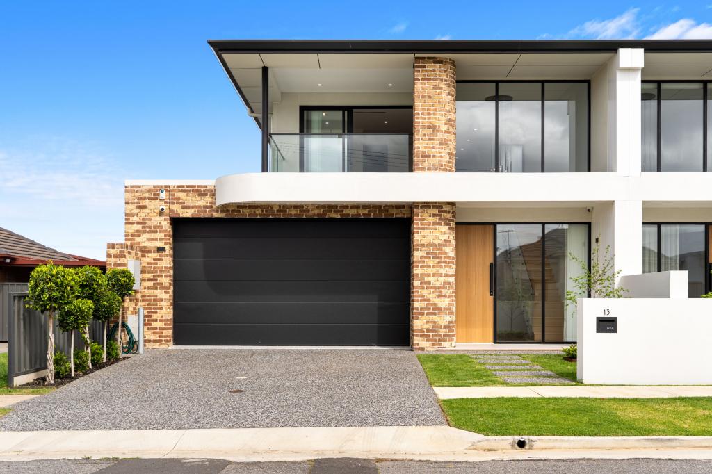 13 Yalpara Ave, Seaton, SA 5023