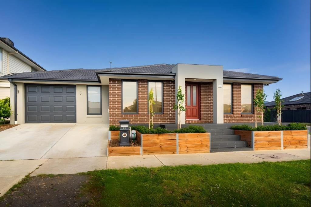 26 MAYFLOWER DR, CRANBOURNE WEST, VIC 3977