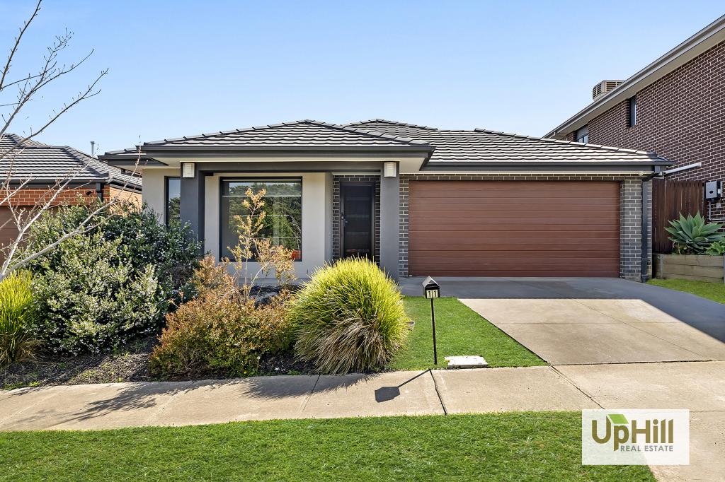 11 Rosanove St, Clyde North, VIC 3978