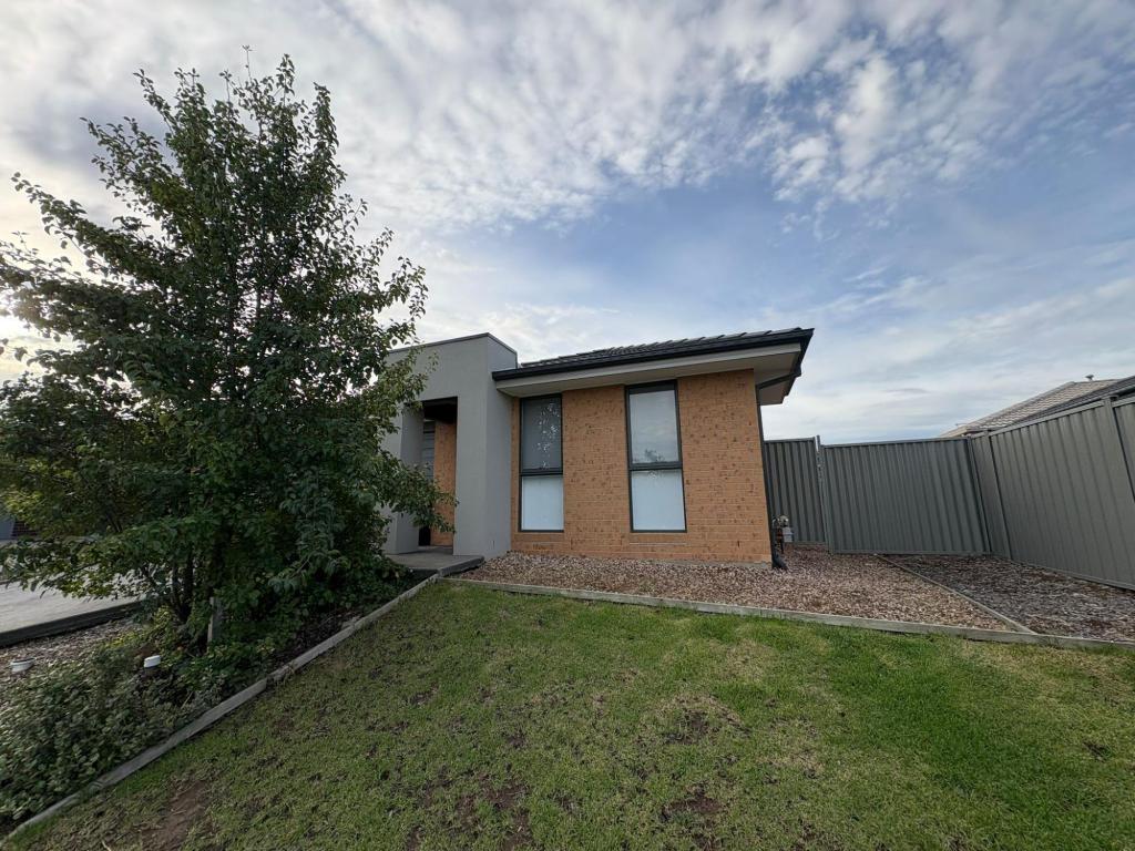 53 Ajay Way, Kurunjang, VIC 3337
