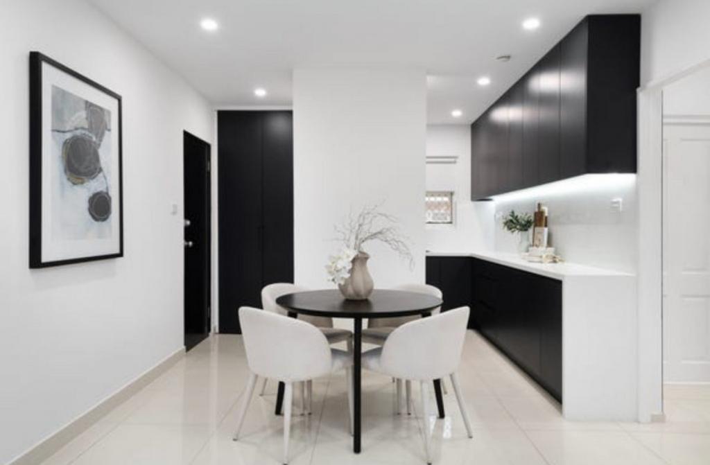 2/10 DUNMORE ST S, BEXLEY, NSW 2207