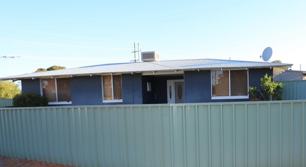 52 Saltbush Rd, Kambalda West, WA 6442