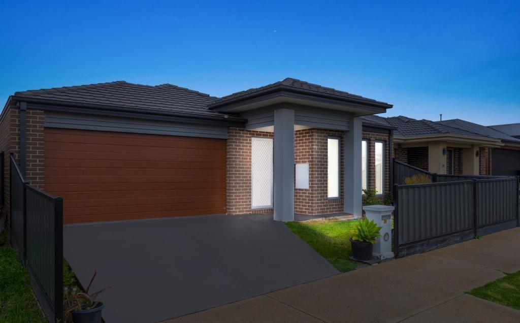 28 TRAVERS ST, CRAIGIEBURN, VIC 3064