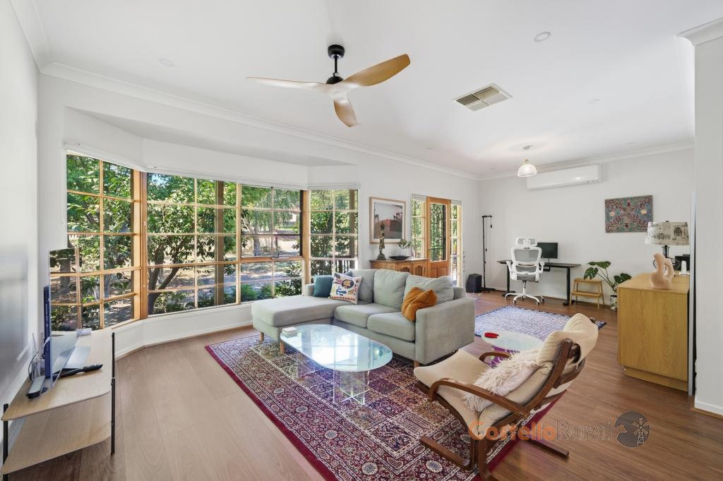 52 Towong Rd, Corryong, VIC 3707