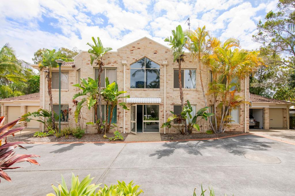 2/57 Worendo St, Southport, QLD 4215