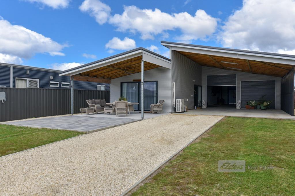 32 Mcglade Cl, Bremer Bay, WA 6338