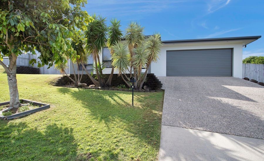 6 Bensara Cres, Beaconsfield, QLD 4740