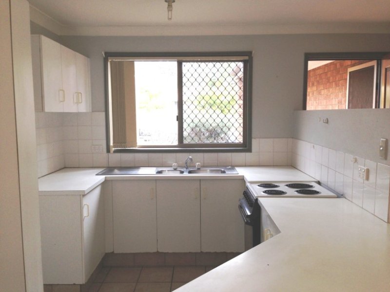 1/21 Brown St, Labrador, QLD 4215