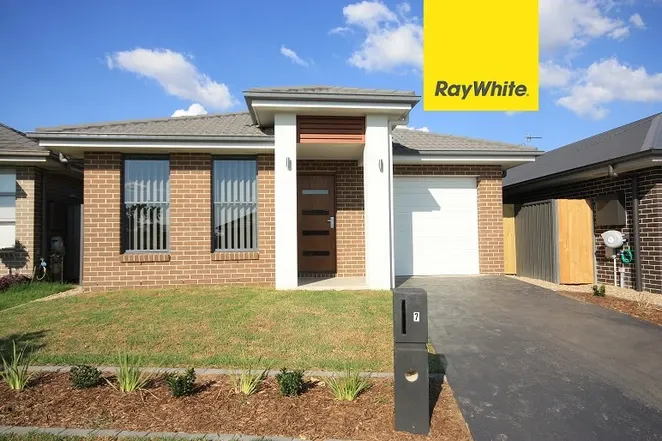 7 Fleming St, Spring Farm, NSW 2570