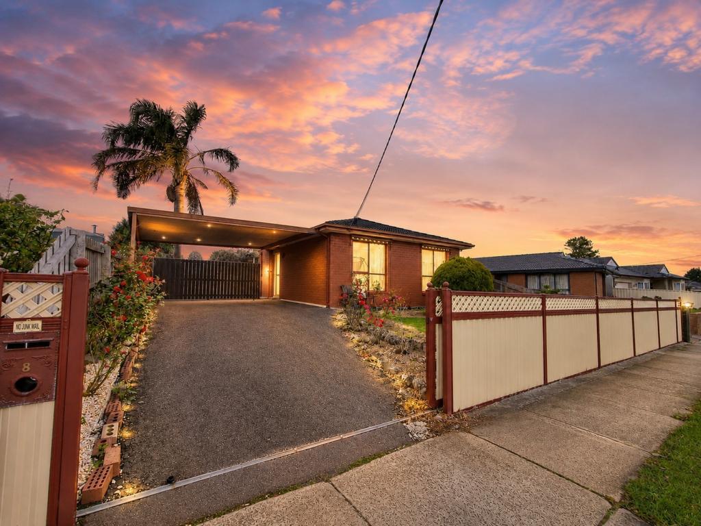 8 Cairns Rd, Hampton Park, VIC 3976