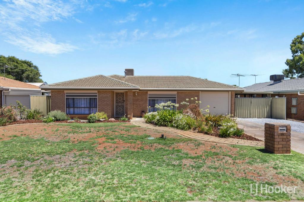 24 Carob Cres, Craigmore, SA 5114