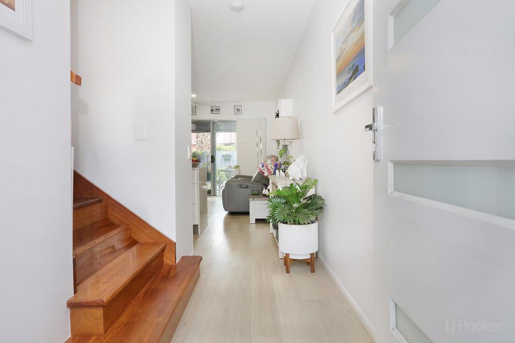7/50 COMPASS DR, BIGGERA WATERS, QLD 4216