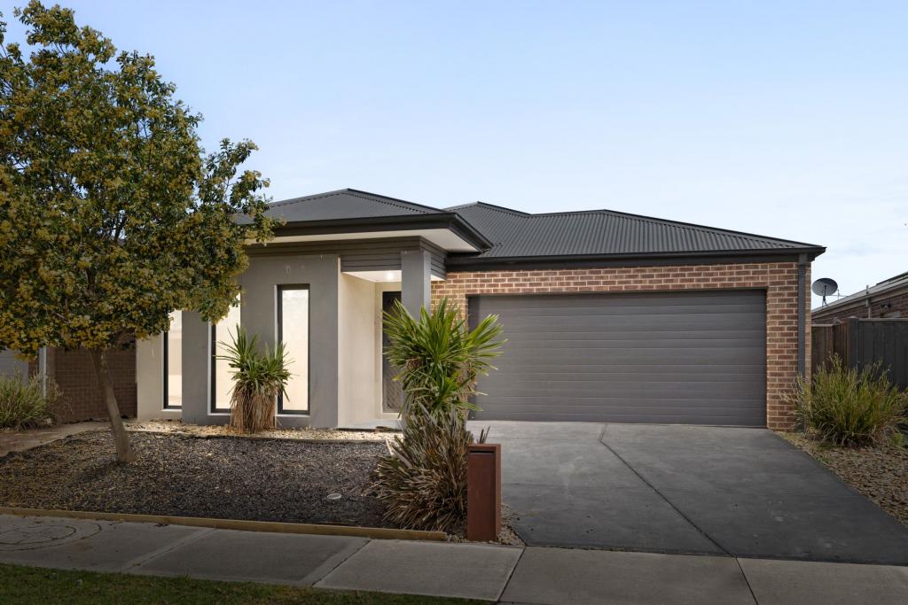15 Saltmarsh Cres, Point Cook, VIC 3030
