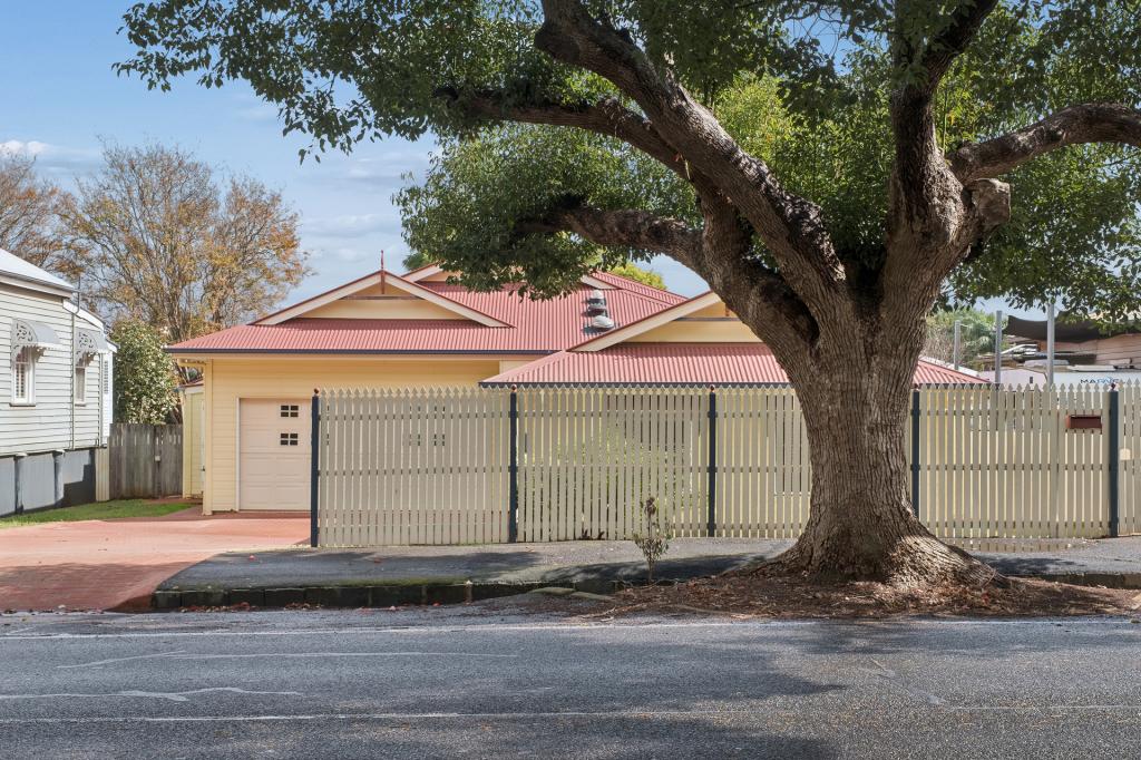 1 & 2/105 Hume St, Toowoomba City, QLD 4350