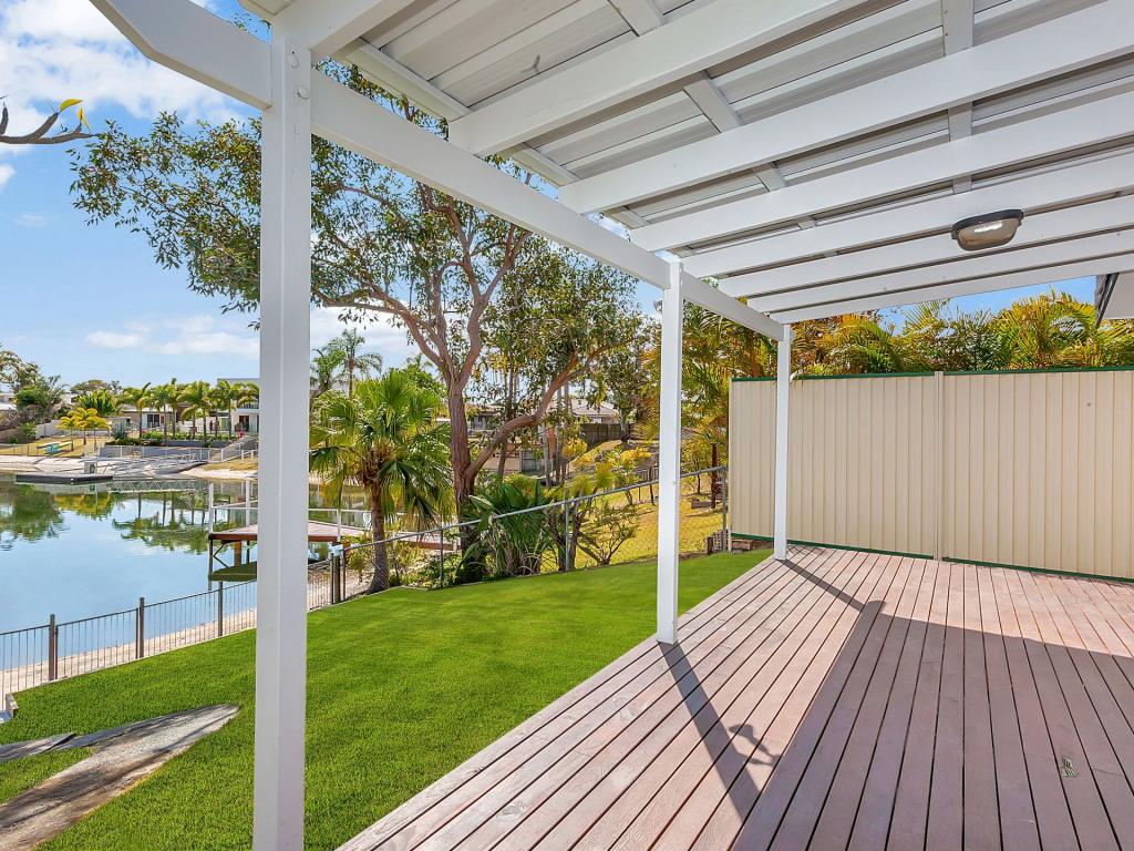 33 Karbunya St, Mermaid Waters, QLD 4218